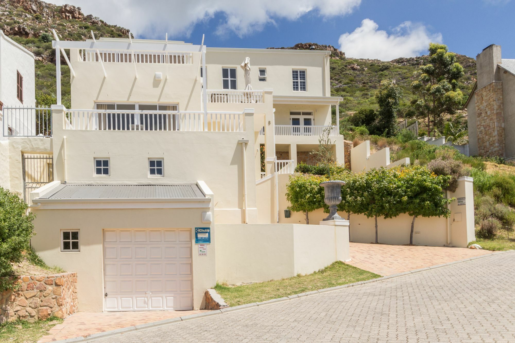 Penguin Palace Simonʼs Town Exteriör bild